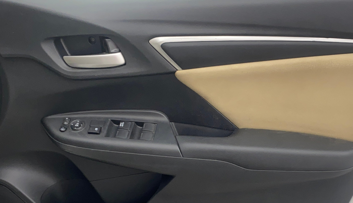 2016 Honda Jazz 1.2L I-VTEC V AT, Petrol, Automatic, 48,081 km, Driver Side Door Panels Control