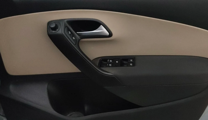 2012 Volkswagen Polo HIGHLINE1.2L, Petrol, Manual, 95,466 km, Driver Side Door Panels Control