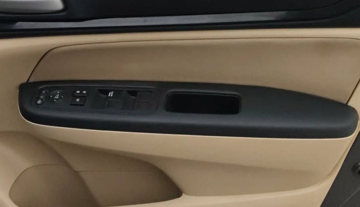 2019 Honda Amaze 1.2L I-VTEC V, CNG, Manual, 56,524 km, Driver Side Door Panels Control