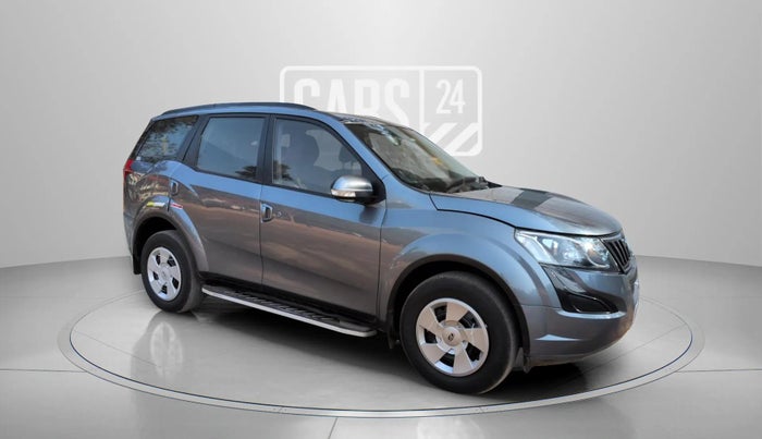 2016 Mahindra XUV500 W6, Diesel, Manual, 64,362 km, Right Front Diagonal