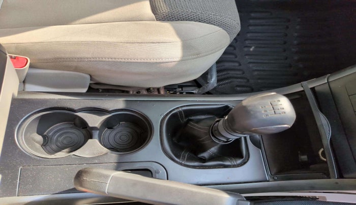 2016 Mahindra XUV500 W6, Diesel, Manual, 64,362 km, Gear Lever