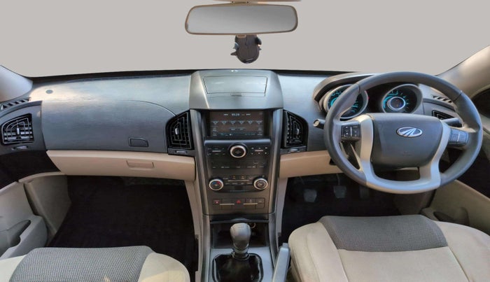 2016 Mahindra XUV500 W6, Diesel, Manual, 64,362 km, Dashboard