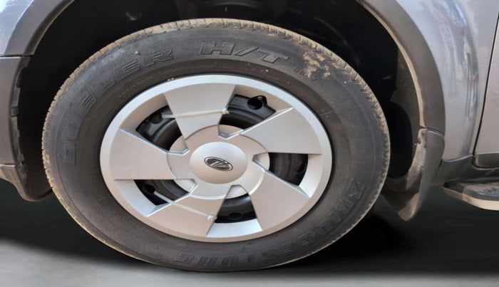 2016 Mahindra XUV500 W6, Diesel, Manual, 64,362 km, Right Rear Wheel