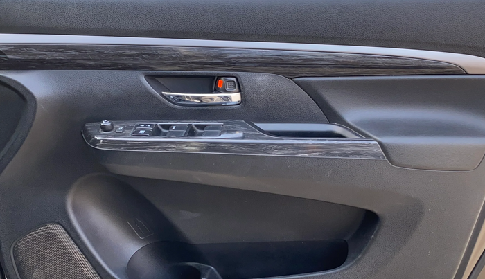 2021 Maruti XL6 ALPHA MT, Petrol, Manual, 67,823 km, Driver Side Door Panels Control