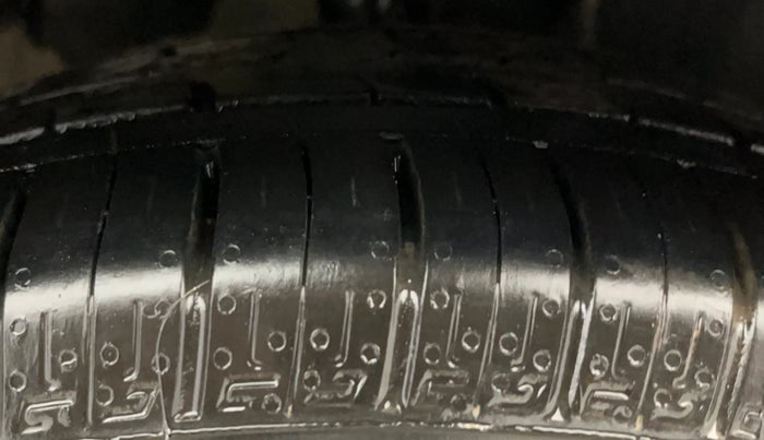 2019 Maruti Baleno ALPHA PETROL 1.2, Petrol, Manual, 38,658 km, Right Front Tyre Tread