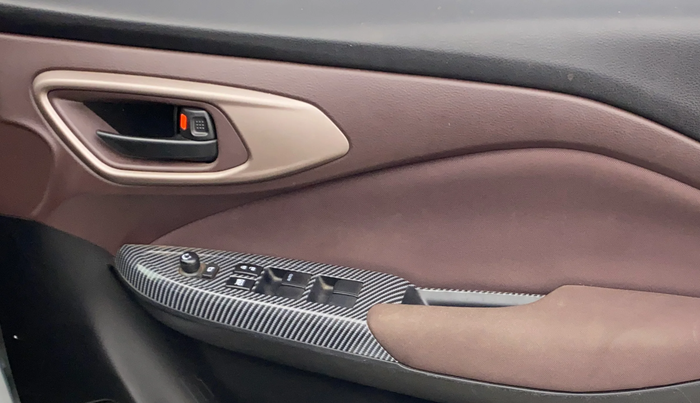 2024 Maruti FRONX DELTA PLUS 1.0 TURBO MT, Petrol, Manual, 24,849 km, Driver Side Door Panels Control