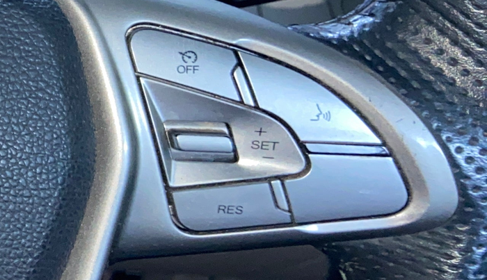 2021 Mahindra XUV300 W8 (O) 1.5 DIESEL, Diesel, Manual, 75,937 km, Adaptive Cruise Control