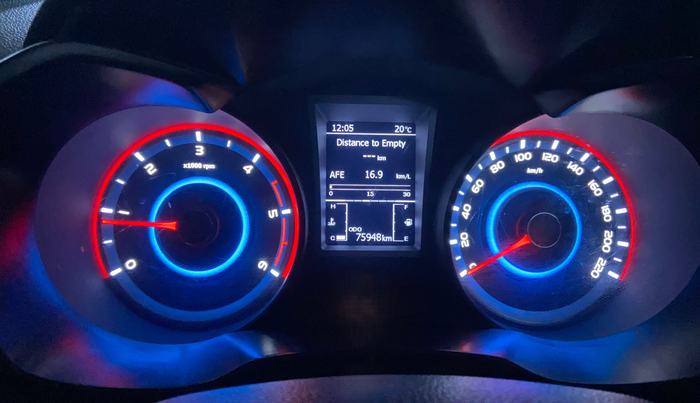 2021 Mahindra XUV300 W8 (O) 1.5 DIESEL, Diesel, Manual, 75,937 km, Odometer Image