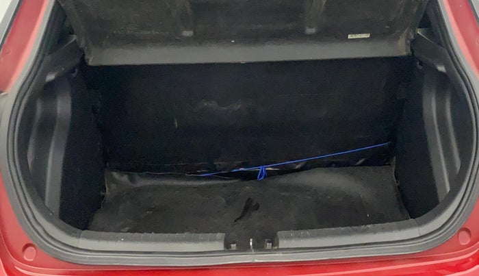 2018 Hyundai Elite i20 SPORTZ 1.2, Petrol, Manual, 90,378 km, Boot Inside