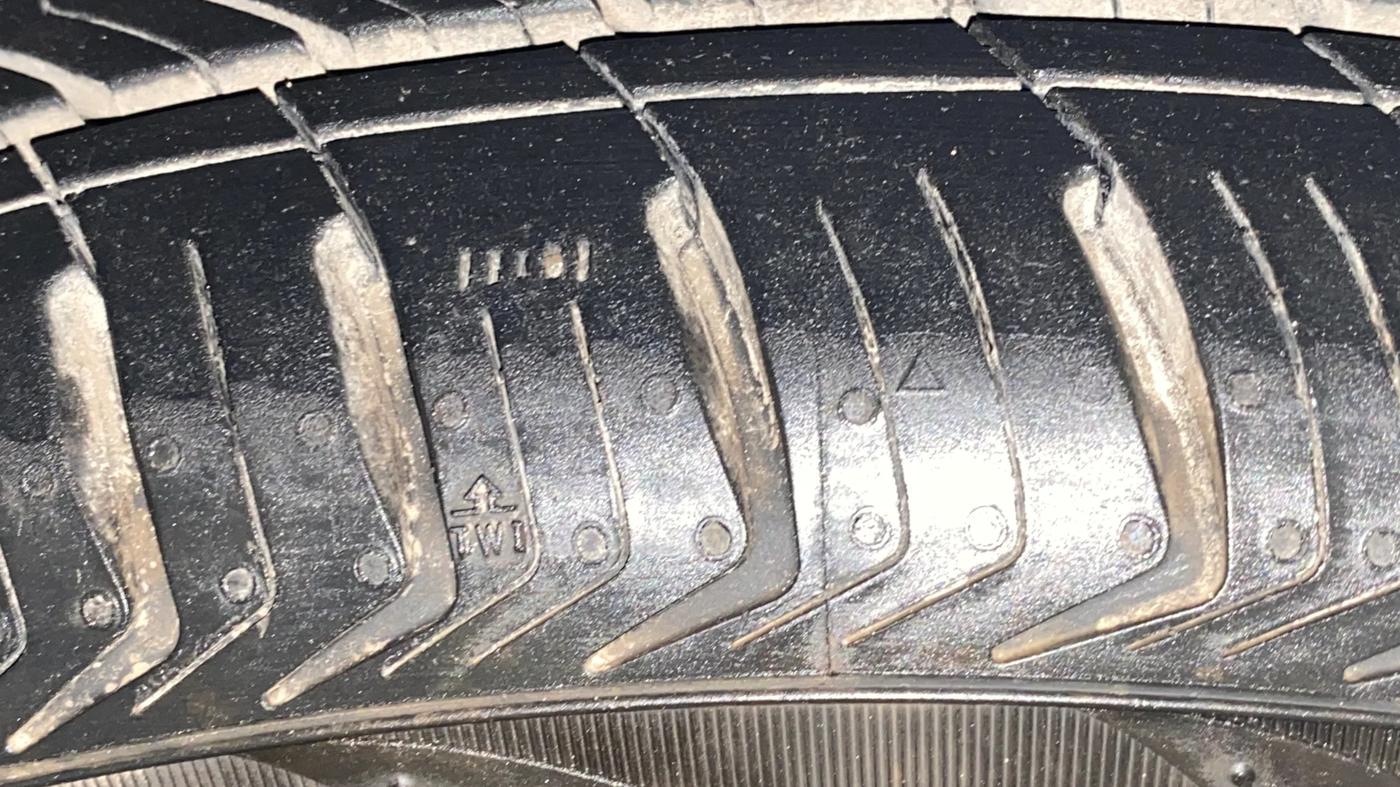 2017 Maruti Baleno ZETA CVT PETROL 1.2, Petrol, Automatic, 53,593 km, Left Front Tyre Tread