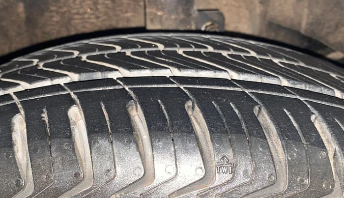 2017 Maruti Baleno ZETA CVT PETROL 1.2, Petrol, Automatic, 53,593 km, Right Front Tyre Tread