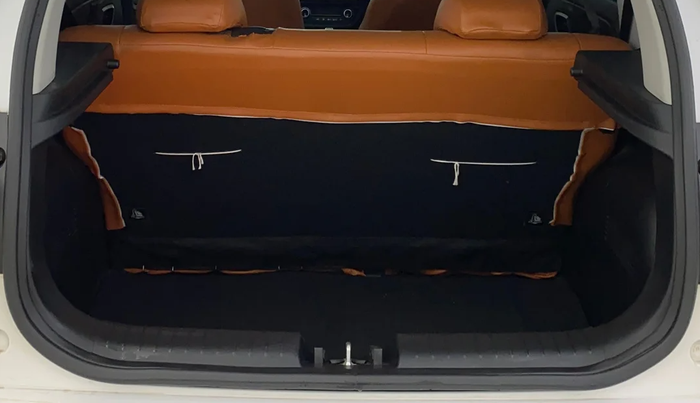 2025 Hyundai EXTER SX(O) 1.2 AMT, Petrol, Automatic, 6,674 km, Boot Inside