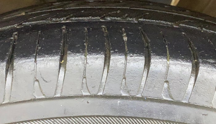 2020 Maruti Baleno DELTA DIESEL 1.3, Diesel, Manual, 78,662 km, Left Front Tyre Tread