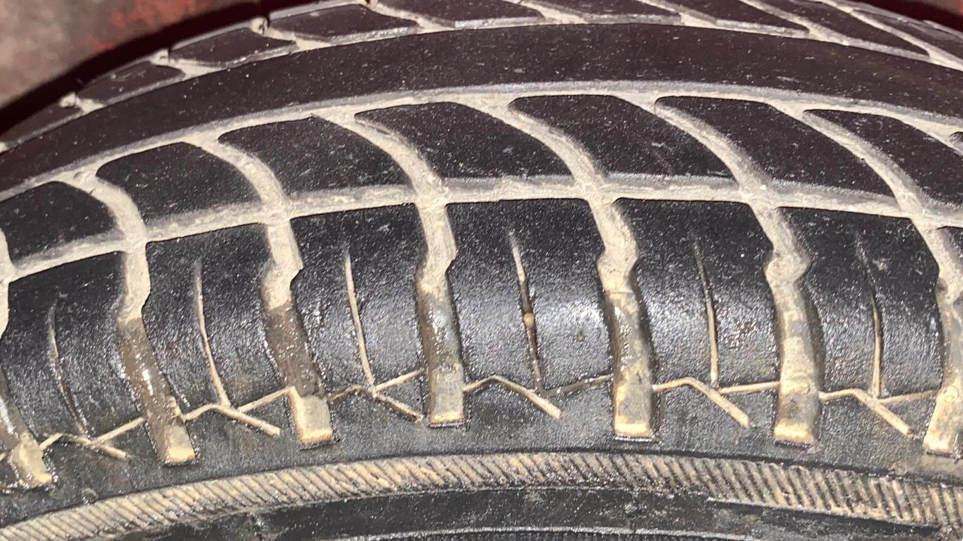 2012 Maruti Alto 800 LXI, Petrol, Manual, 62,504 km, Left Front Tyre Tread