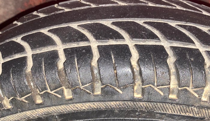 2012 Maruti Alto 800 LXI, Petrol, Manual, 62,504 km, Left Front Tyre Tread