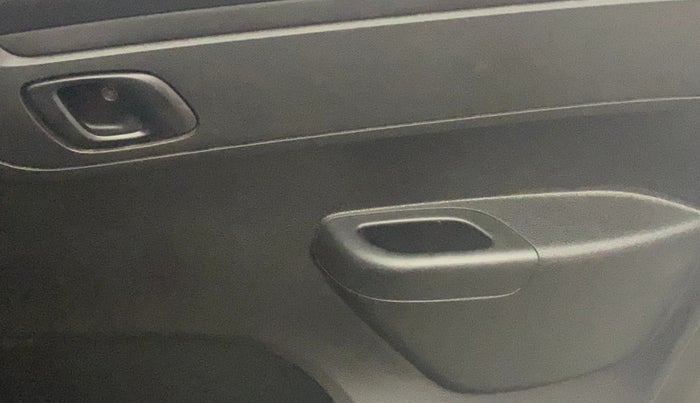 2019 Renault Kwid RXL, Petrol, Manual, 47,225 km, Driver Side Door Panels Control