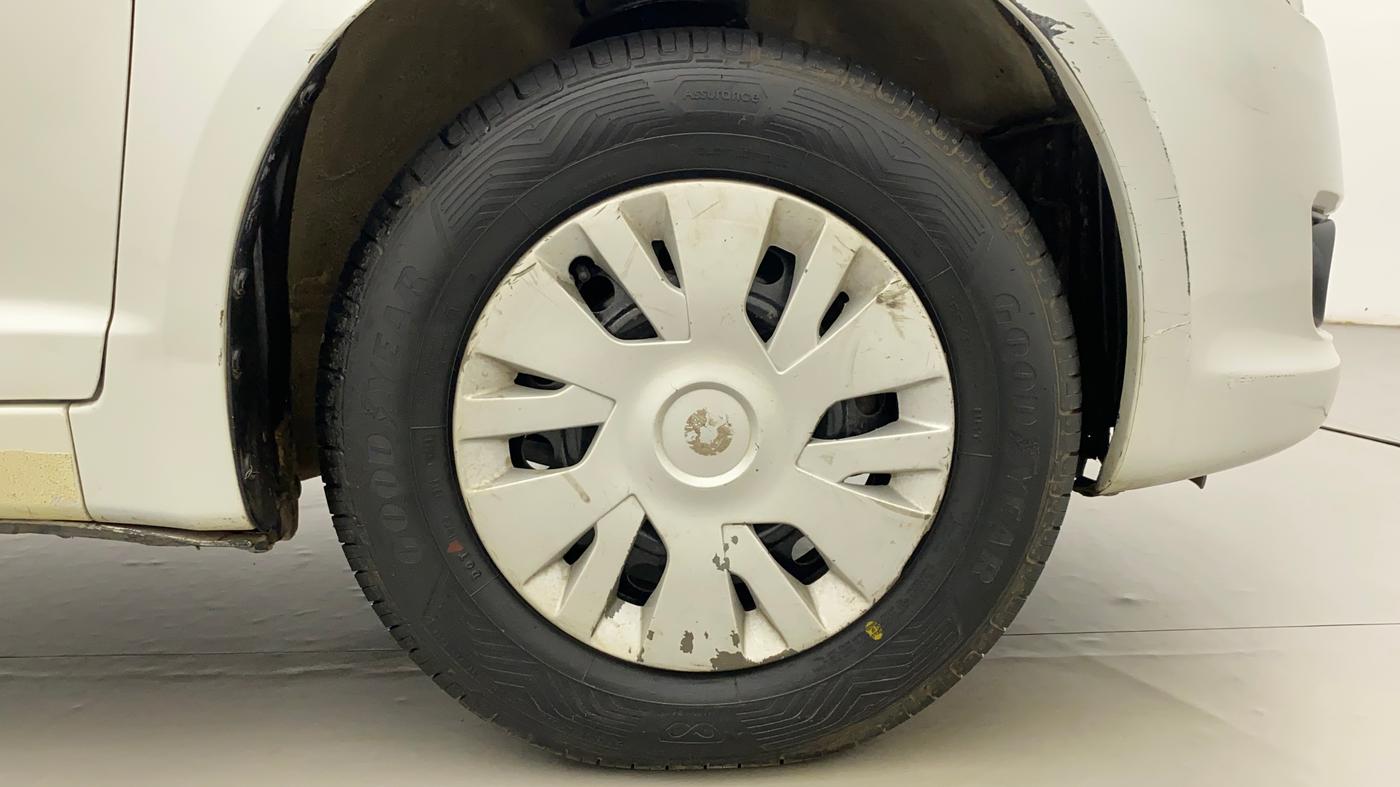 2011 Maruti Swift VXI, Petrol, Manual, 48,974 km, Right Front Wheel