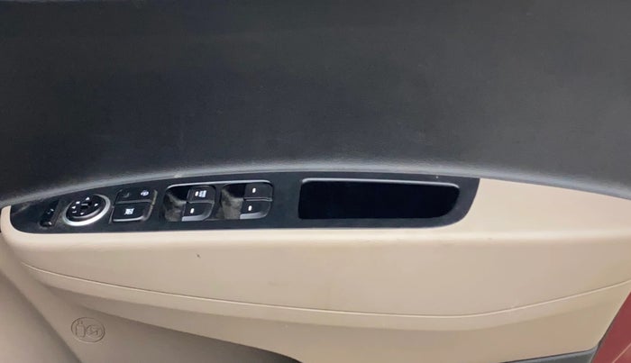 2015 Hyundai Grand i10 SPORTZ 1.2 KAPPA VTVT, Petrol, Manual, 62,951 km, Driver Side Door Panels Control