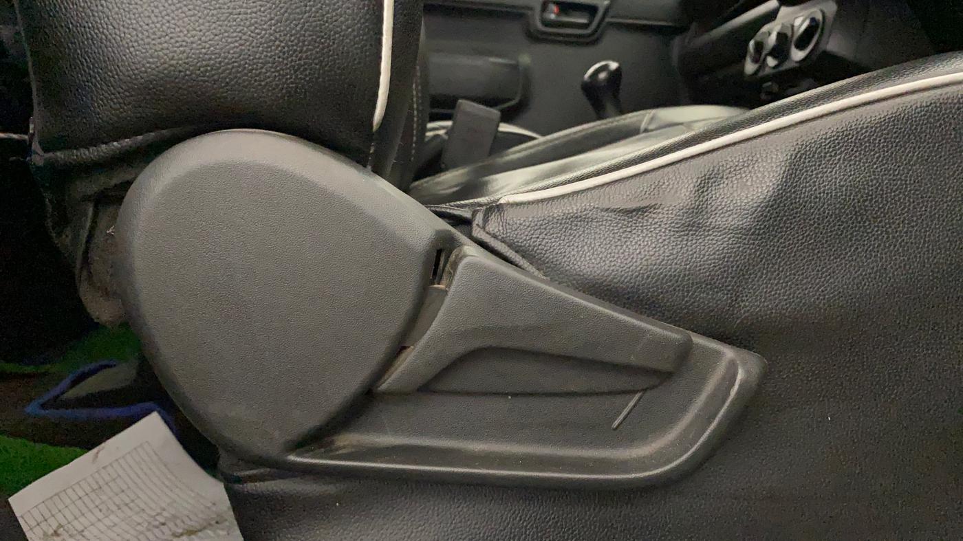 2021 Maruti S PRESSO VXI (O), Petrol, Manual, 39,324 km, Driver Side Adjustment Panel