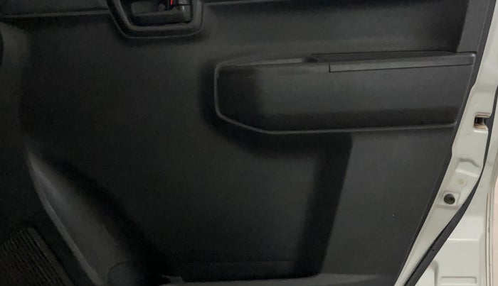 2021 Maruti S PRESSO VXI (O), Petrol, Manual, 39,303 km, Driver Side Door Panels Control