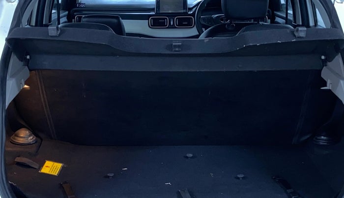 2024 Tata PUNCH ACCOMPLISHED DAZZLE SUNROOF CNG MT, CNG, Manual, 32,527 km, Boot Inside