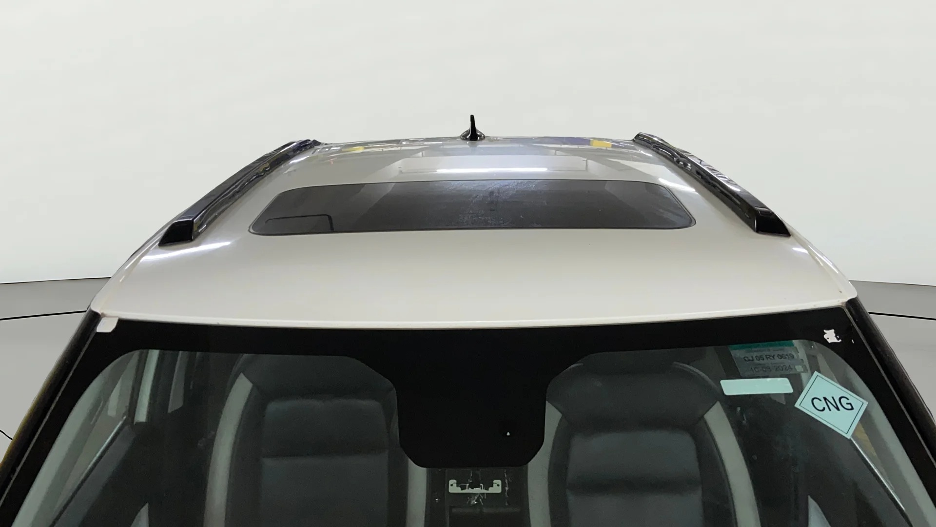 2024 Tata PUNCH ACCOMPLISHED DAZZLE SUNROOF CNG MT, CNG, Manual, 32,527 km, Moonroof/ Sunroof