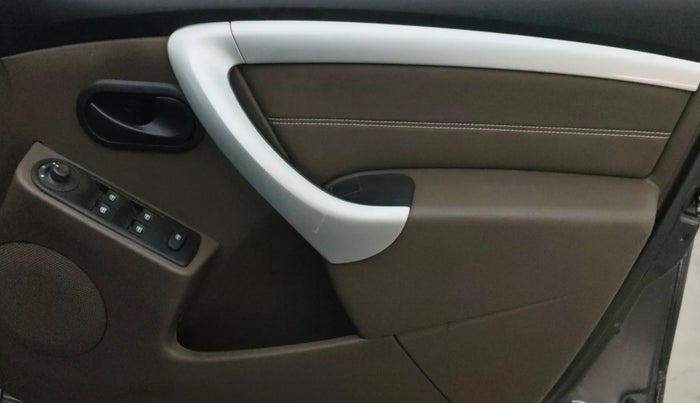 2019 Renault Duster RXS PETROL, Petrol, Manual, 57,795 km, Driver Side Door Panels Control