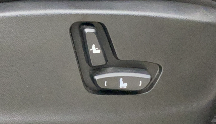 2021 MG HECTOR SHARP 1.5 DCT PETROL, Petrol, Automatic, 12,596 km, Driver Side Adjustment Panel