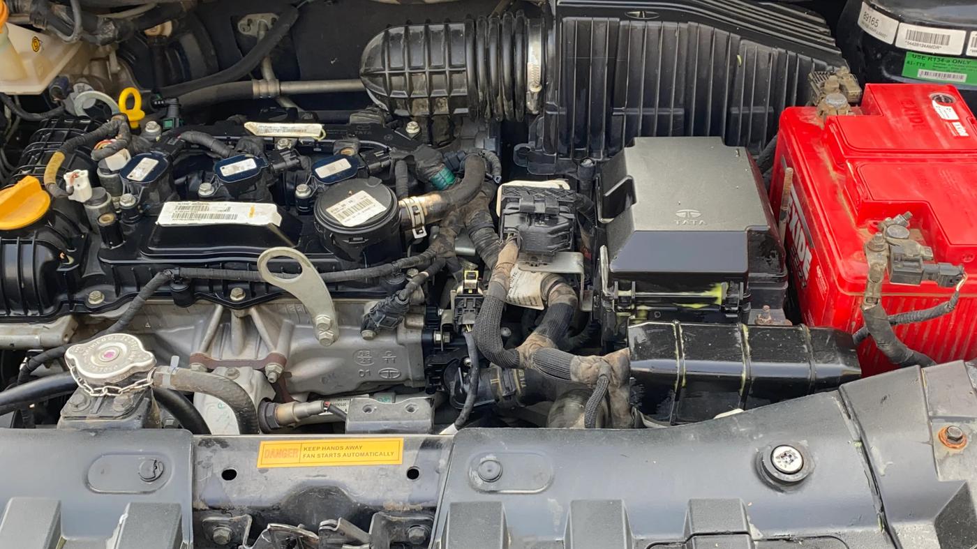 2021 Tata ALTROZ XZ PLUS PETROL DARK EDITION, Petrol, Manual, 40,079 km, Engine View - Left