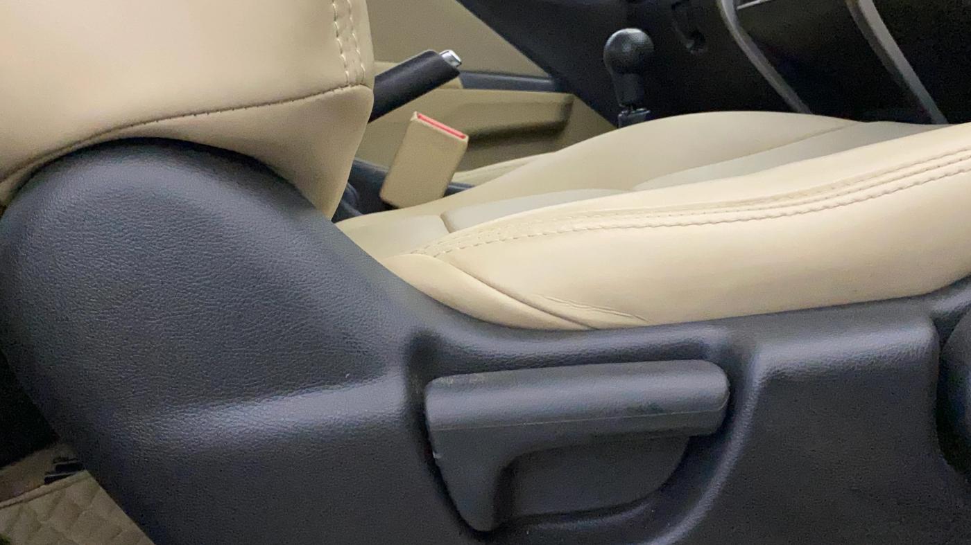 2020 Honda City 1.5L I-VTEC V MT, Petrol, Manual, 57,201 km, Driver Side Adjustment Panel