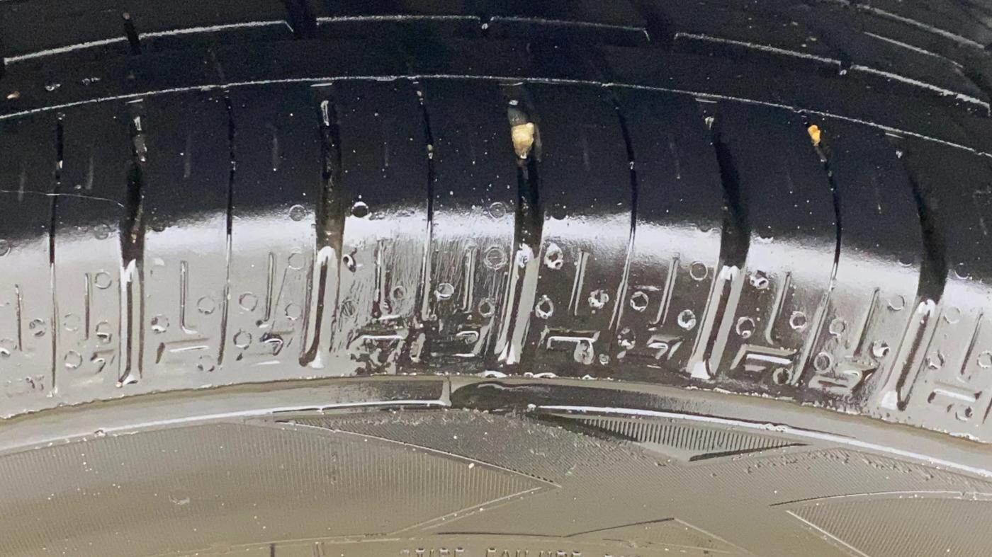 2022 Maruti Ciaz ALPHA  AT 1.5 SHVS PETROL, Petrol, Automatic, 95,494 km, Right Rear Tyre Tread