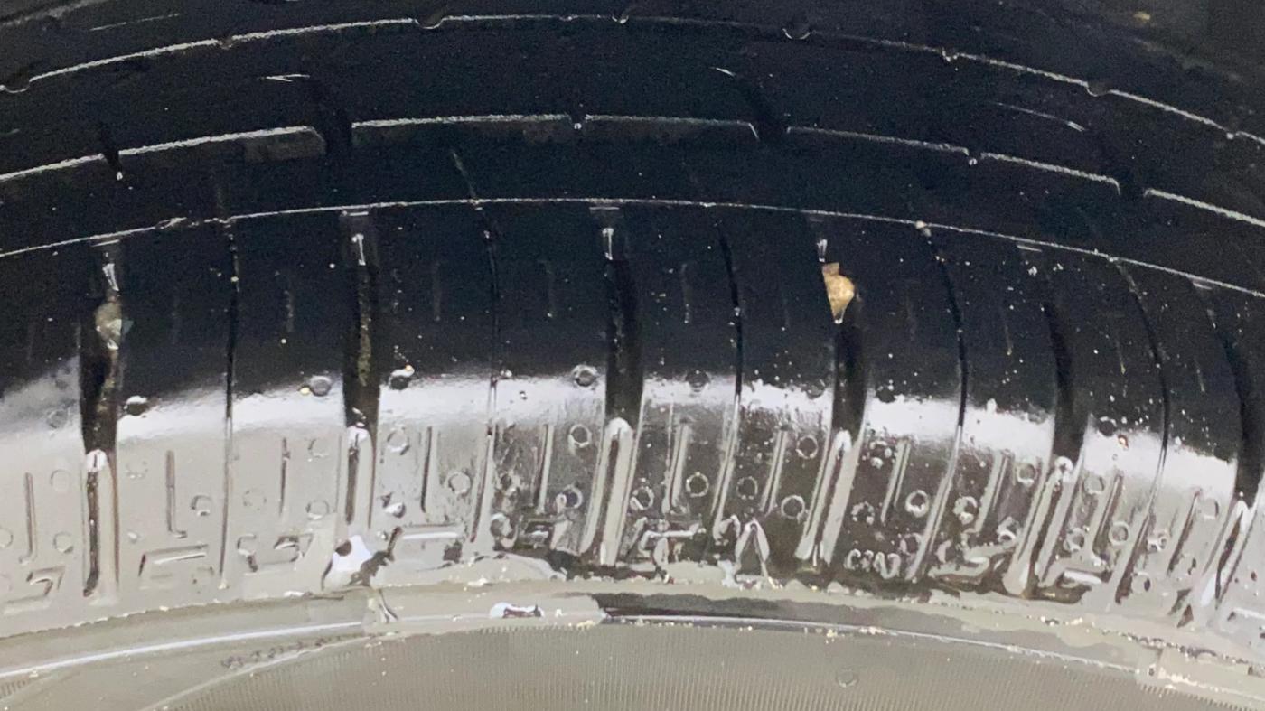 2022 Maruti Ciaz ALPHA  AT 1.5 SHVS PETROL, Petrol, Automatic, 95,494 km, Left Rear Tyre Tread