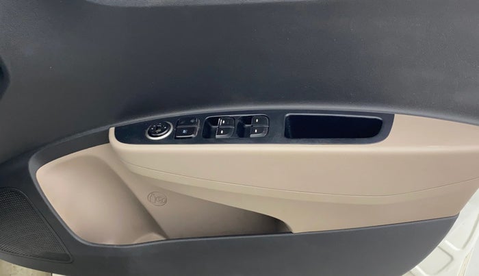 2017 Hyundai Grand i10 MAGNA 1.2 KAPPA VTVT, Petrol, Manual, 82,417 km, Driver Side Door Panels Control