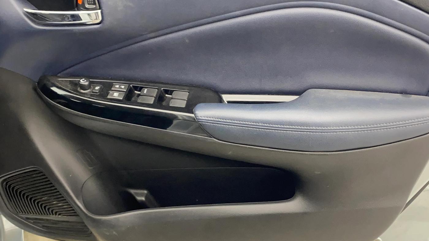 2022 Maruti Baleno ZETA PETROL 1.2, Petrol, Manual, 30,402 km, Driver Side Door Panels Control
