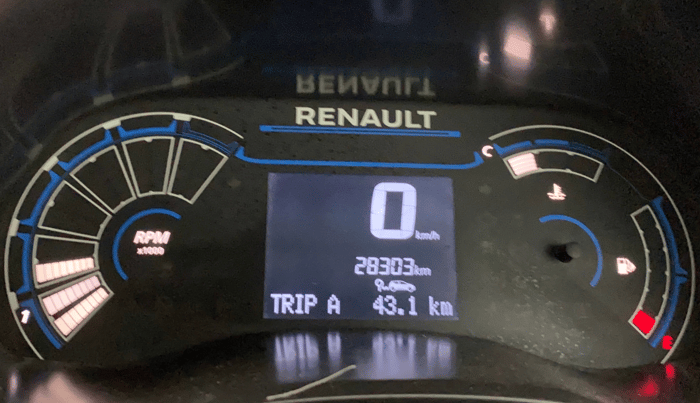 2023 Renault TRIBER RXT, Petrol, Manual, 28,302 km, Odometer Image