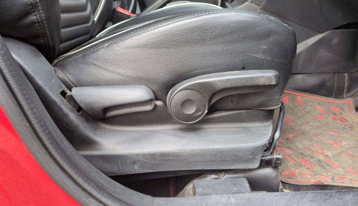 2019 Maruti Vitara Brezza ZDI, Diesel, Manual, 86,997 km, Driver Side Adjustment Panel