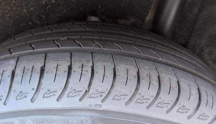 2019 Maruti Vitara Brezza ZDI, Diesel, Manual, 86,997 km, Right Front Tyre Tread