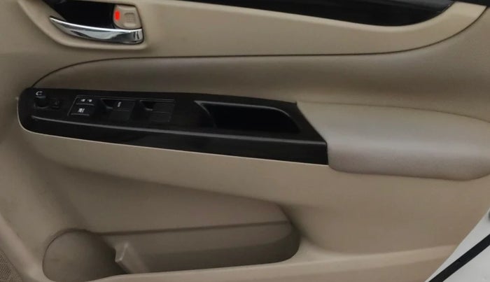 2016 Maruti Ciaz ZXI AT, CNG, Automatic, 85,876 km, Driver Side Door Panels Control