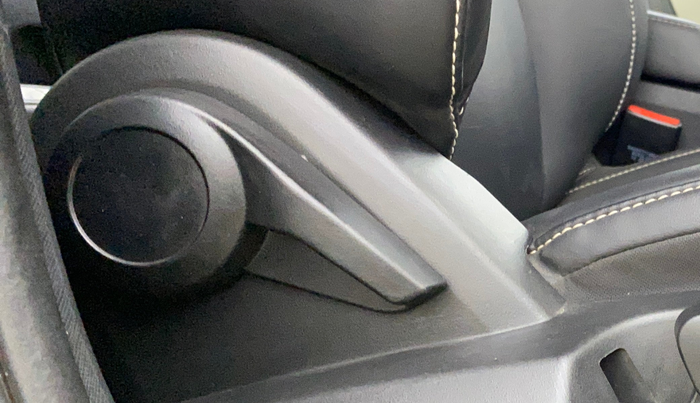 2023 Tata ALTROZ XZA, Petrol, Automatic, 8,733 km, Driver Side Adjustment Panel