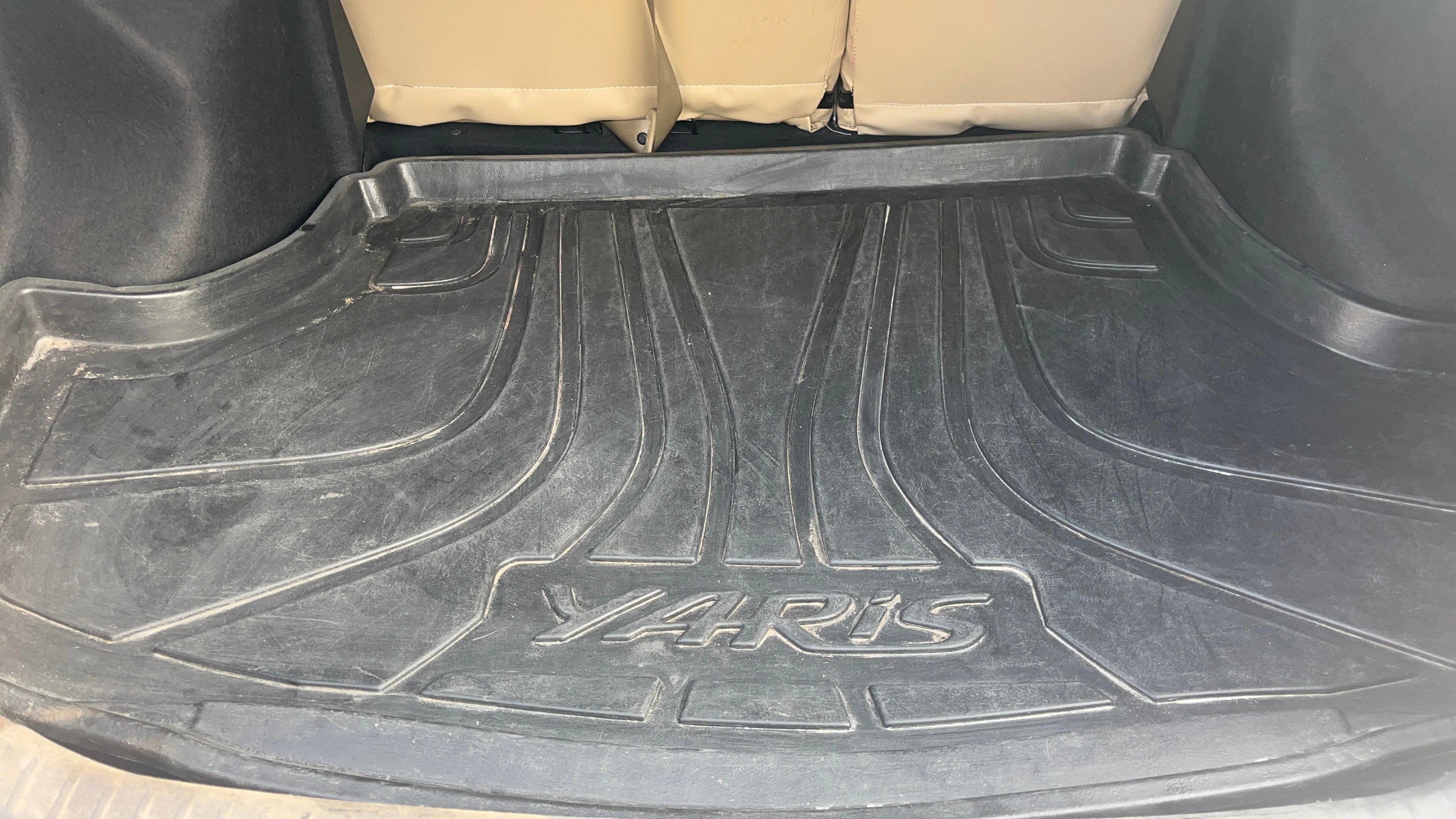 2018 Toyota YARIS G CVT, Petrol, Automatic, 76,889 km, Boot Inside