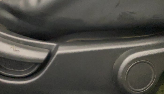 2014 Hyundai Xcent SX 1.2, Petrol, Manual, 89,519 km, Driver Side Adjustment Panel