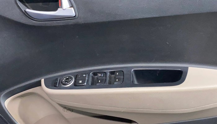 2017 Hyundai Xcent SX 1.2, Petrol, Manual, 30,577 km, Driver Side Door Panels Control