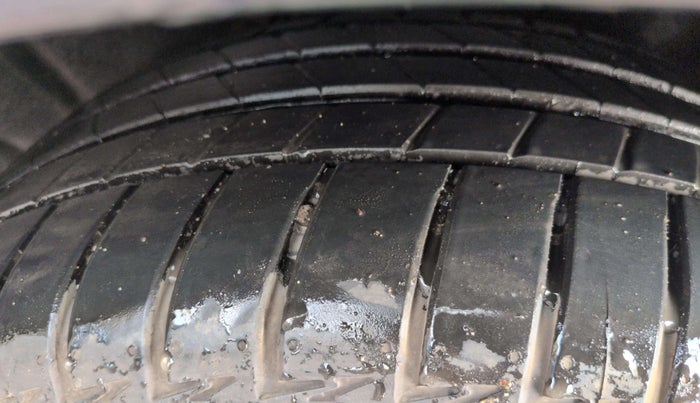 2024 Audi A6 45 TFSI TECHNOLOGY, Petrol, Automatic, 4,405 km, Left Front Tyre Tread