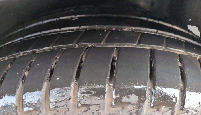 2024 Audi A6 45 TFSI TECHNOLOGY, Petrol, Automatic, 4,405 km, Right Rear Tyre Tread