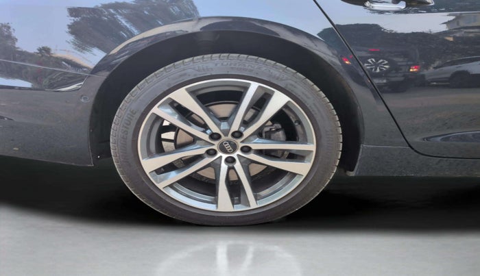 2024 Audi A6 45 TFSI TECHNOLOGY, Petrol, Automatic, 4,405 km, Right Rear Wheel