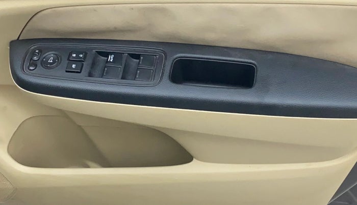 2019 Honda Amaze 1.2L I-VTEC S, Petrol, Manual, 1,14,792 km, Driver Side Door Panels Control