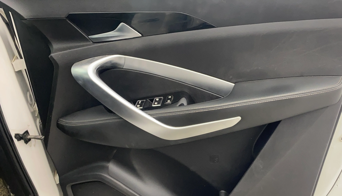 2020 MG HECTOR SHARP 1.5 DCT PETROL, Petrol, Automatic, 78,178 km, Driver Side Door Panels Control