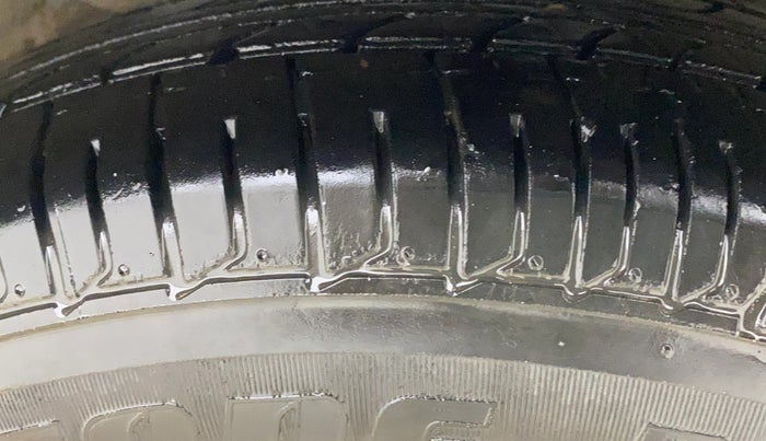 2012 Hyundai i10 MAGNA 1.1, Petrol, Manual, 71,330 km, Left Rear Tyre Tread