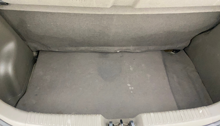 2012 Hyundai i10 MAGNA 1.1, Petrol, Manual, 71,330 km, Boot Inside