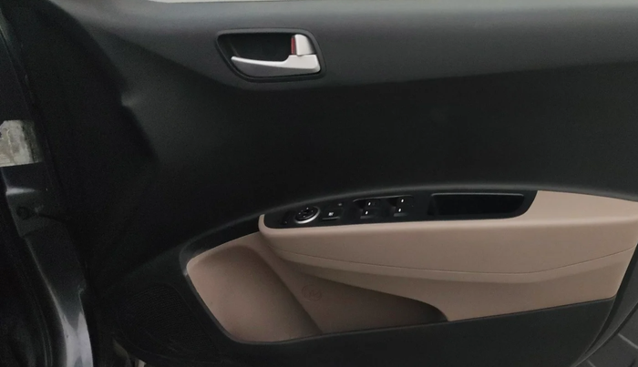 2017 Hyundai Grand i10 SPORTZ (O) 1.2 KAPPA VTVT, Petrol, Manual, 95,064 km, Driver Side Door Panels Control